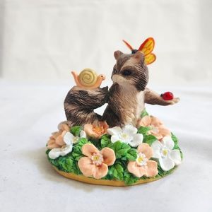 Silvestri Charming Tails "Surrounded by Friends" Raccoon Figurine